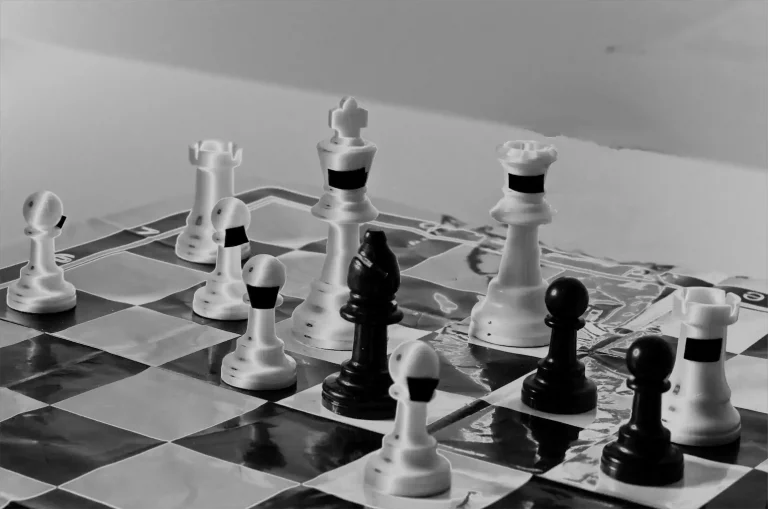 2 Wolfgang Schrammeck Schach Nichtssagen 1024h 70