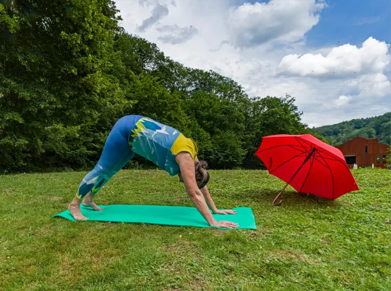2b Ulrike Scharfenberger Wiebke Im Yoga Nichtssagen 1024h 50