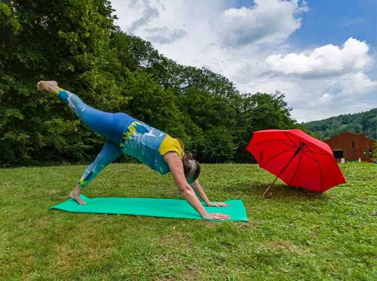 2c Ulrike Scharfenberger Wiebke Im Yoga Nichtssagen 1024h 50