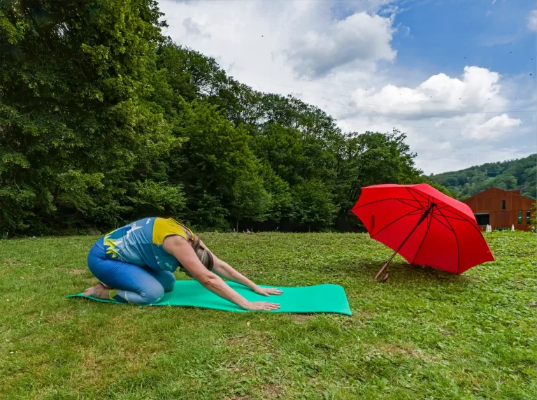2f Ulrike Scharfenberger Wiebke Im Yoga Nichtssagen 1024h 50