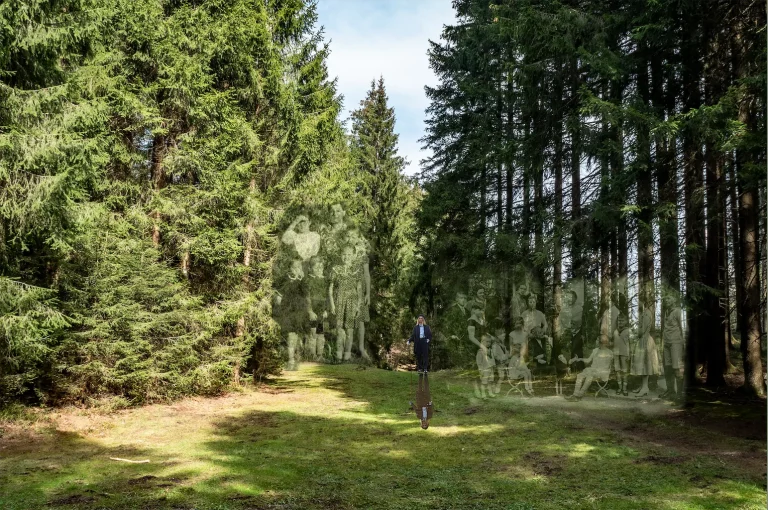 Margarete Uhlich Familienwald 2.jpg Heimat 1024h 80