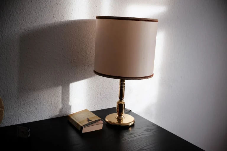 04 Ingo Hampe Book And Lamp Ergebnis