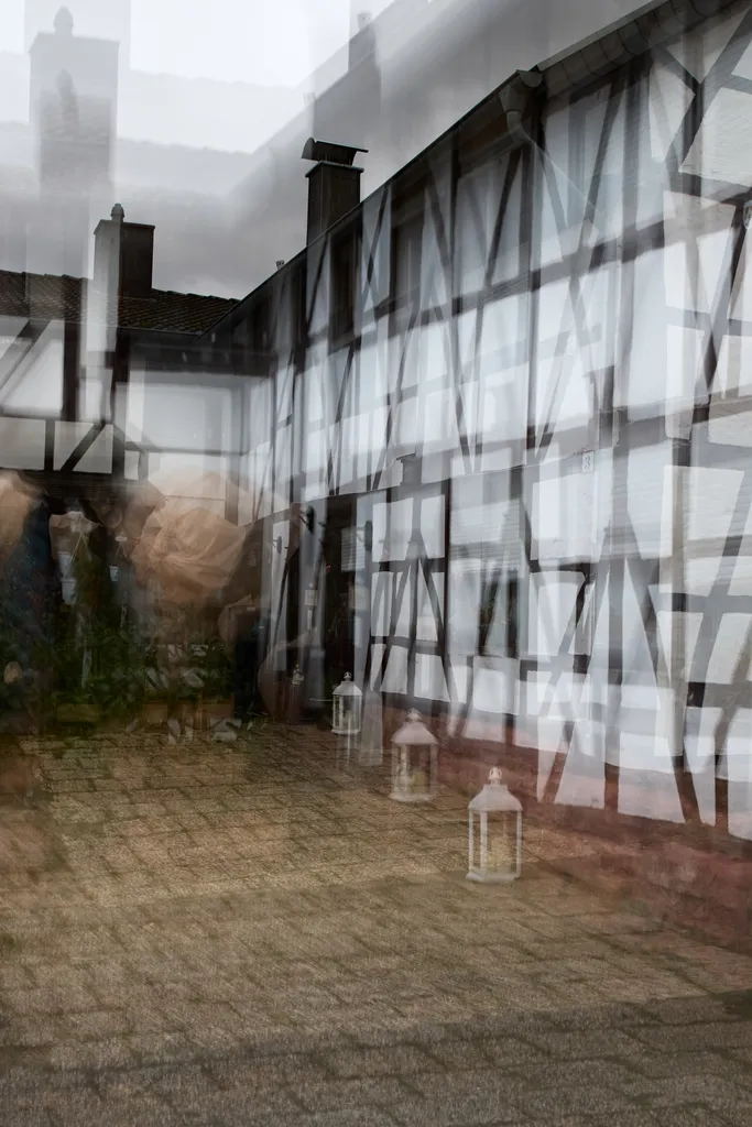 2 Renate Gumprich D Unter Denkmalschutz Renate Gumprich Donau Ergebnis